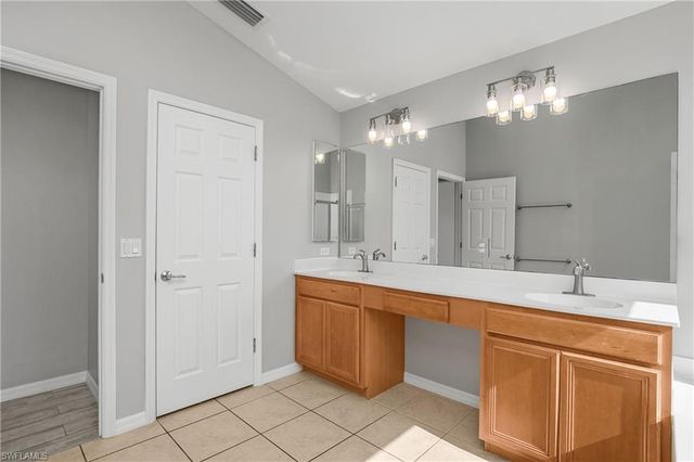 2022 Fairmont LN, Naples, FL 34120