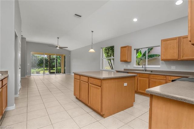 2022 Fairmont LN, Naples, FL 34120