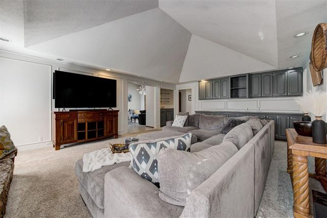 2109 Brookwood Place, Edmond, OK 73034
