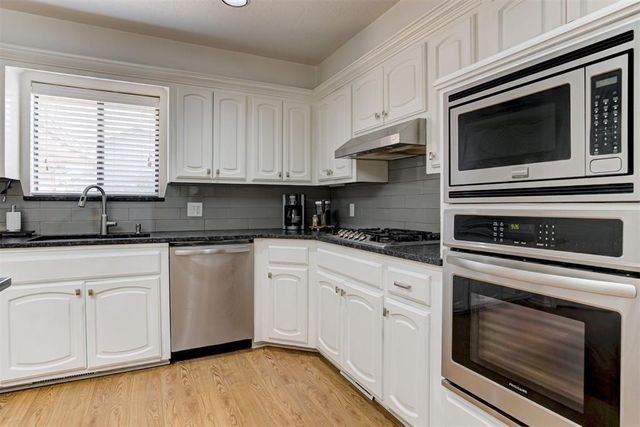 2109 Brookwood Place, Edmond, OK 73034