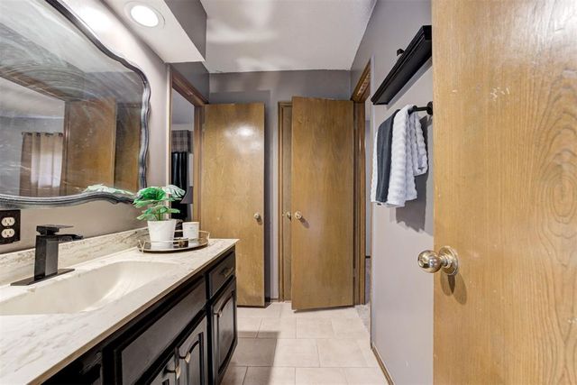 2109 Brookwood Place, Edmond, OK 73034