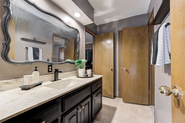 2109 Brookwood Place, Edmond, OK 73034