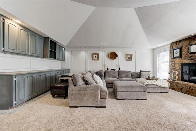 2109 Brookwood Place, Edmond, OK 73034