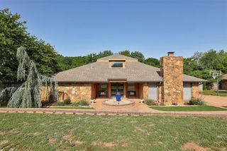 2109 Brookwood Place, Edmond, OK 73034