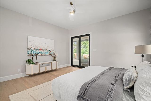 5443 Pawnee Lane, Fairway, KS 66205