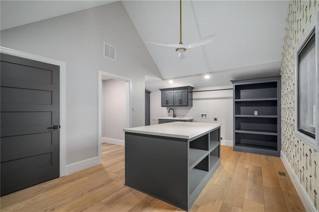 5443 Pawnee Lane, Fairway, KS 66205