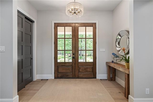 5443 Pawnee Lane, Fairway, KS 66205