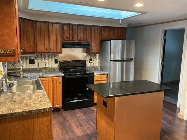 118 Round Pond Rd, Freedom, NH 03836