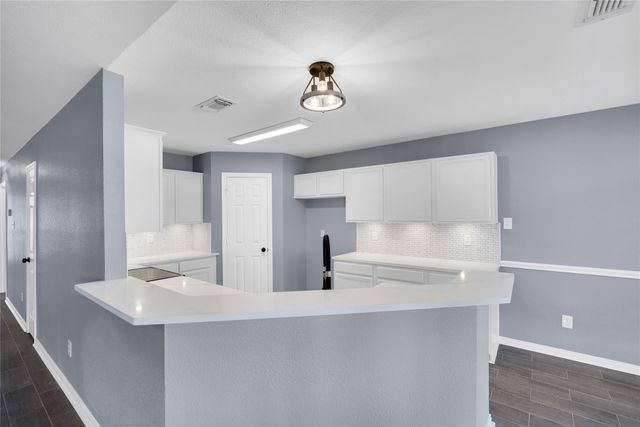 100 Otter, Waxahachie, TX 75165