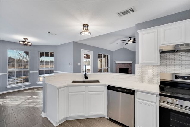 100 Otter, Waxahachie, TX 75165