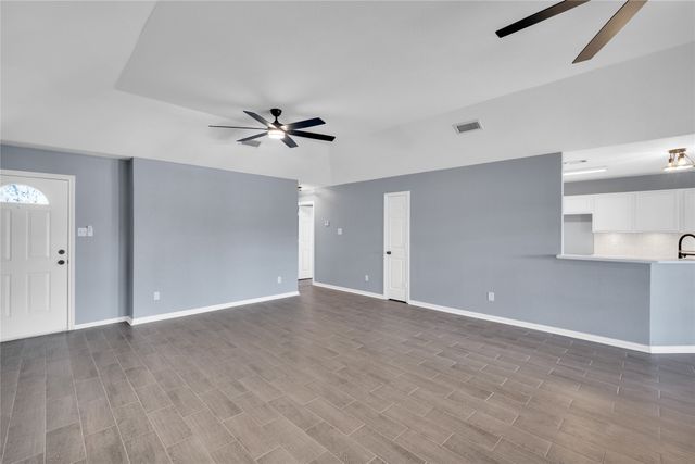 100 Otter, Waxahachie, TX 75165