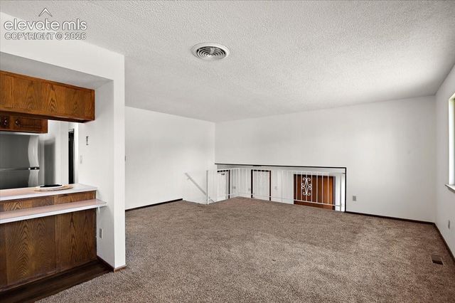 208 Starlite Drive, Pueblo, CO 81005