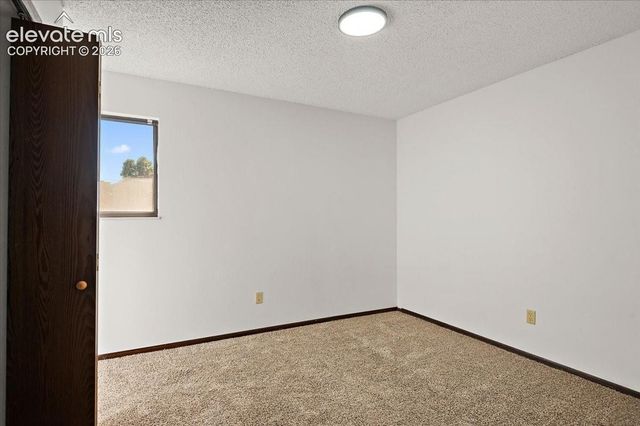 208 Starlite Drive, Pueblo, CO 81005