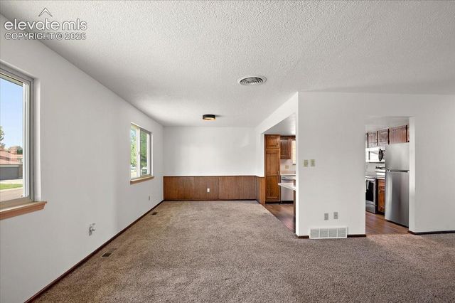 208 Starlite Drive, Pueblo, CO 81005