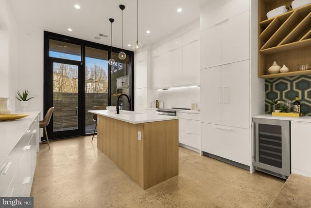 1005 P ST NW, Washington, DC 20001