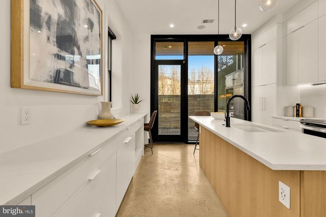 1005 P ST NW, Washington, DC 20001