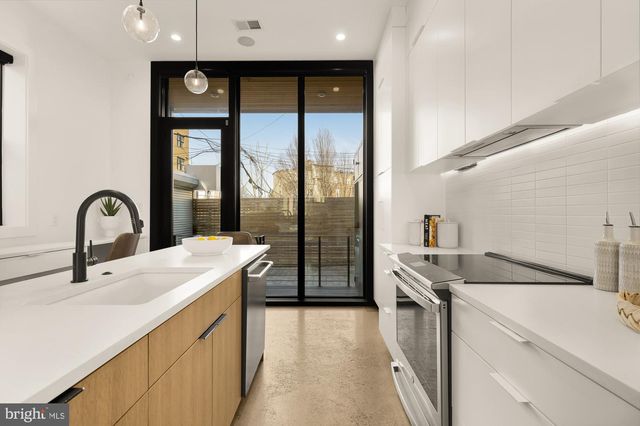 1005 P ST NW, Washington, DC 20001