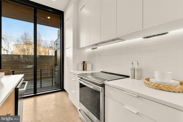 1005 P ST NW, Washington, DC 20001