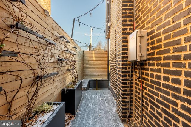 1005 P ST NW, Washington, DC 20001