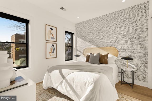 1005 P ST NW, Washington, DC 20001