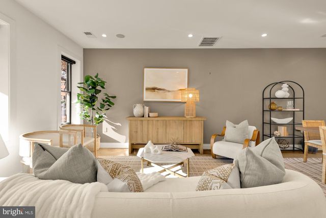 1005 P ST NW, Washington, DC 20001