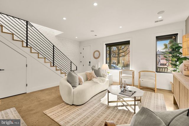 1005 P ST NW, Washington, DC 20001