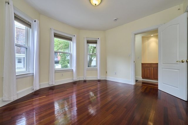 103 Grant St 1, Somerville, MA 02145