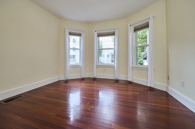 103 Grant St 1, Somerville, MA 02145