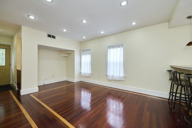 103 Grant St 1, Somerville, MA 02145