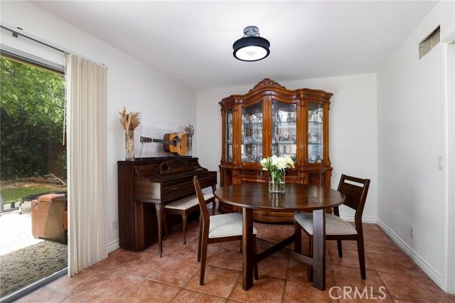 233 Kanan, Oak Park, CA 91377