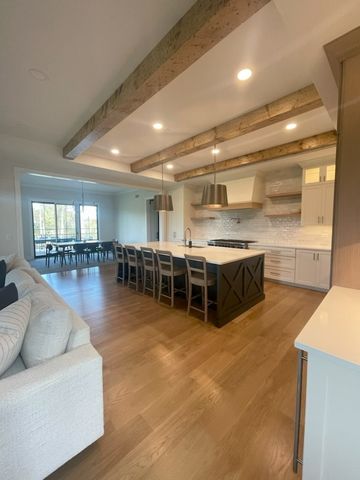 78 N Elizabeth Street, Lombard, IL 60148