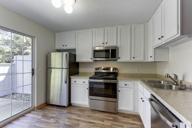 10958 Lexington Drive, Eden Prairie, MN 55344