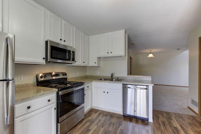 10958 Lexington Drive, Eden Prairie, MN 55344