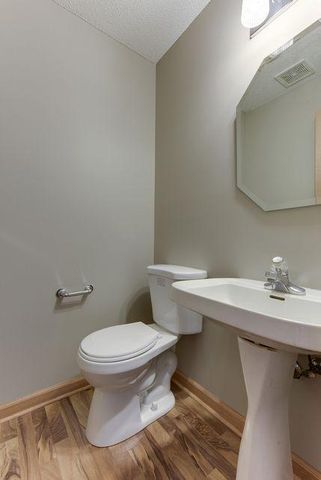 10958 Lexington Drive, Eden Prairie, MN 55344