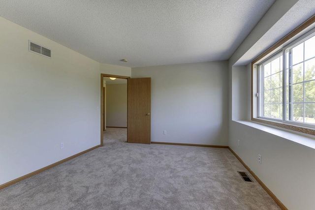 10958 Lexington Drive, Eden Prairie, MN 55344