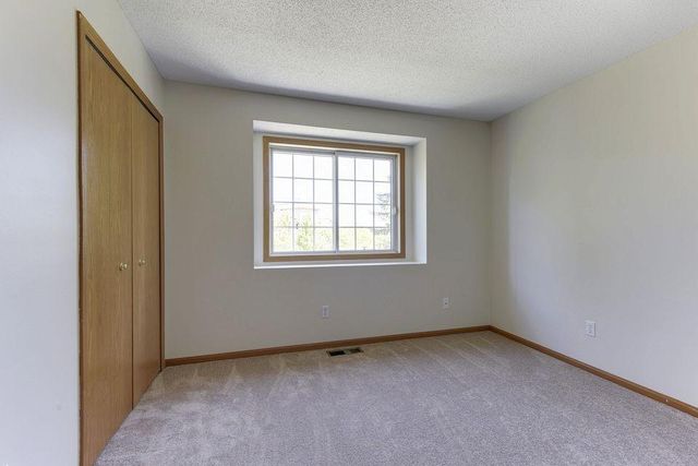 10958 Lexington Drive, Eden Prairie, MN 55344