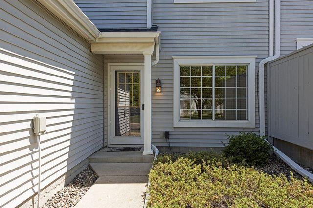 10958 Lexington Drive, Eden Prairie, MN 55344