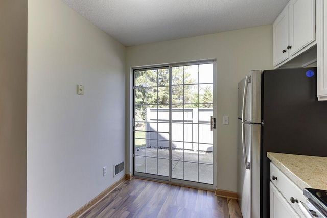 10958 Lexington Drive, Eden Prairie, MN 55344