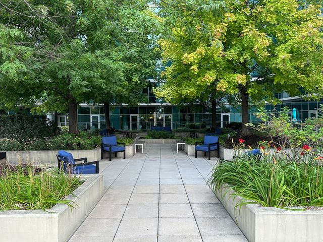 3740 N Halsted Street 914, Chicago, IL 60613
