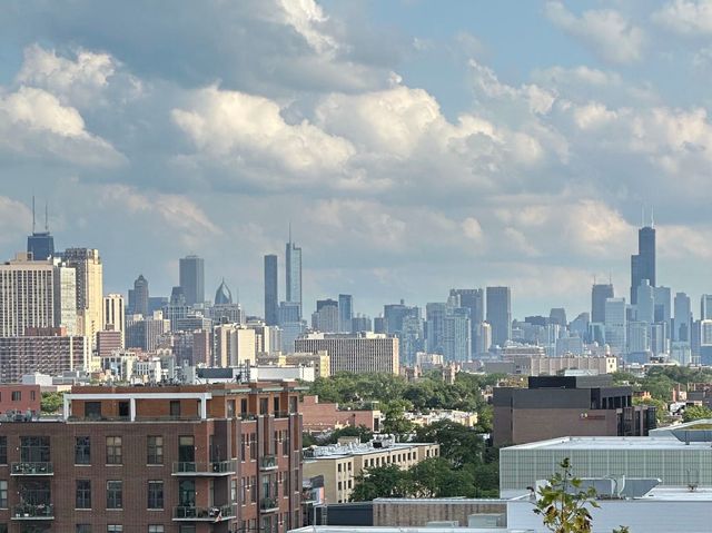 3740 N Halsted Street 914, Chicago, IL 60613