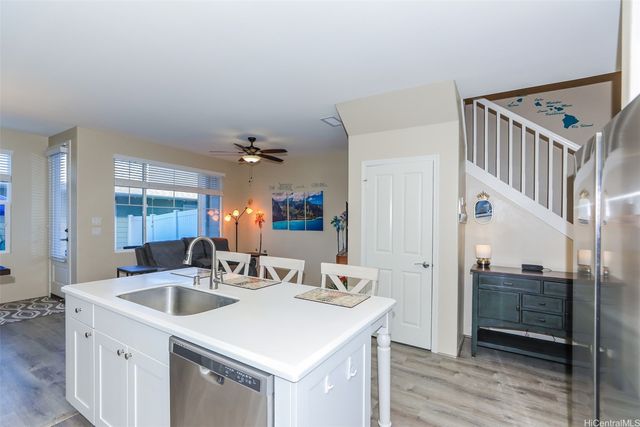 91-2220 Kaiwawalo Street 1202, Ewa Beach, HI 96706