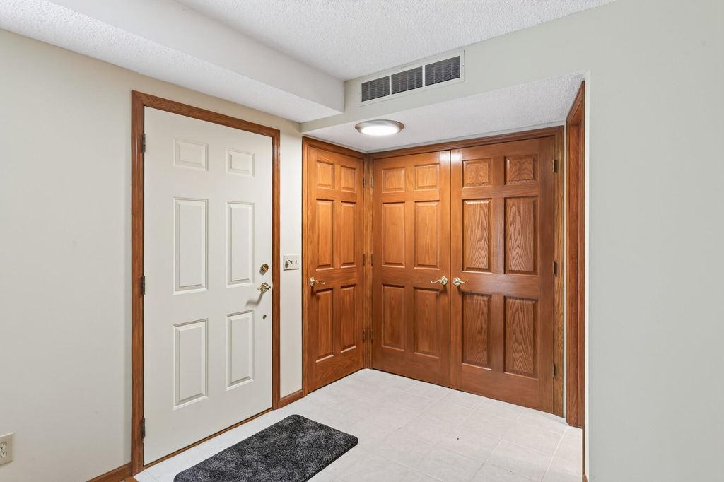 18661 Clear View Court, Minnetonka, MN 55345 — photo 3