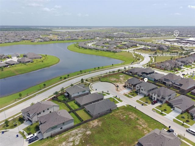 2226 Sereno Shores Drive, La Marque, TX 77568