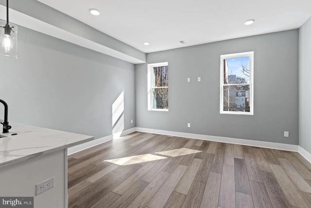 2112 N 8TH ST, Philadelphia, PA 19122