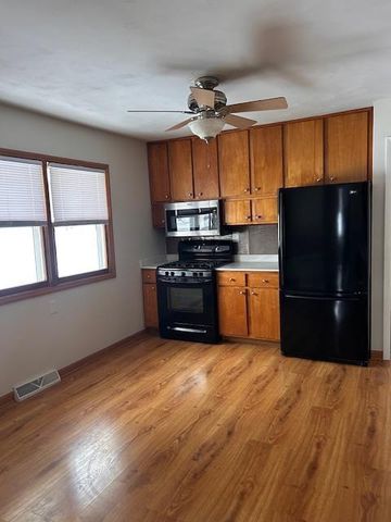 401 E 6th Avenue, Brodhead, WI 53520