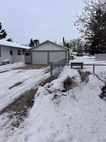 401 E 6th Avenue, Brodhead, WI 53520