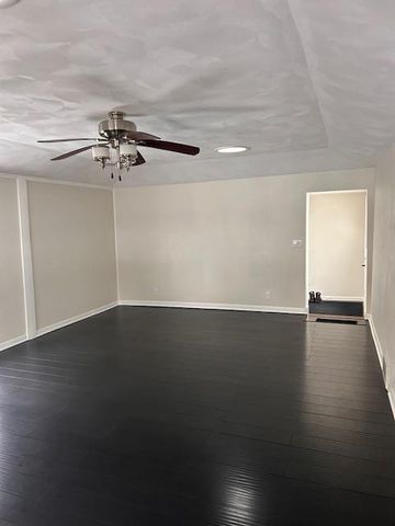 401 E 6th Avenue, Brodhead, WI 53520