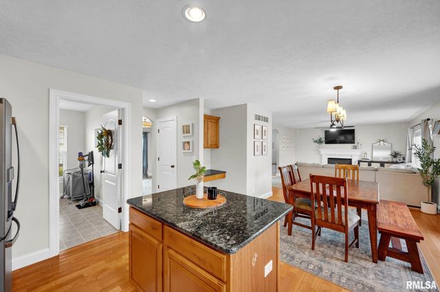 1612 JADENS Way, Washington, IL 61571
