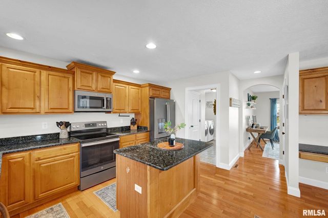 1612 JADENS Way, Washington, IL 61571