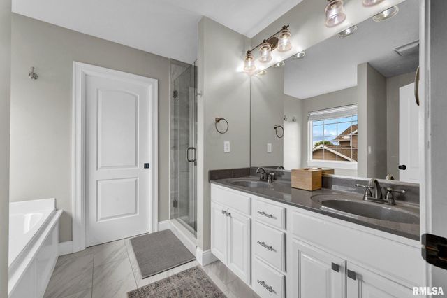 1612 JADENS Way, Washington, IL 61571